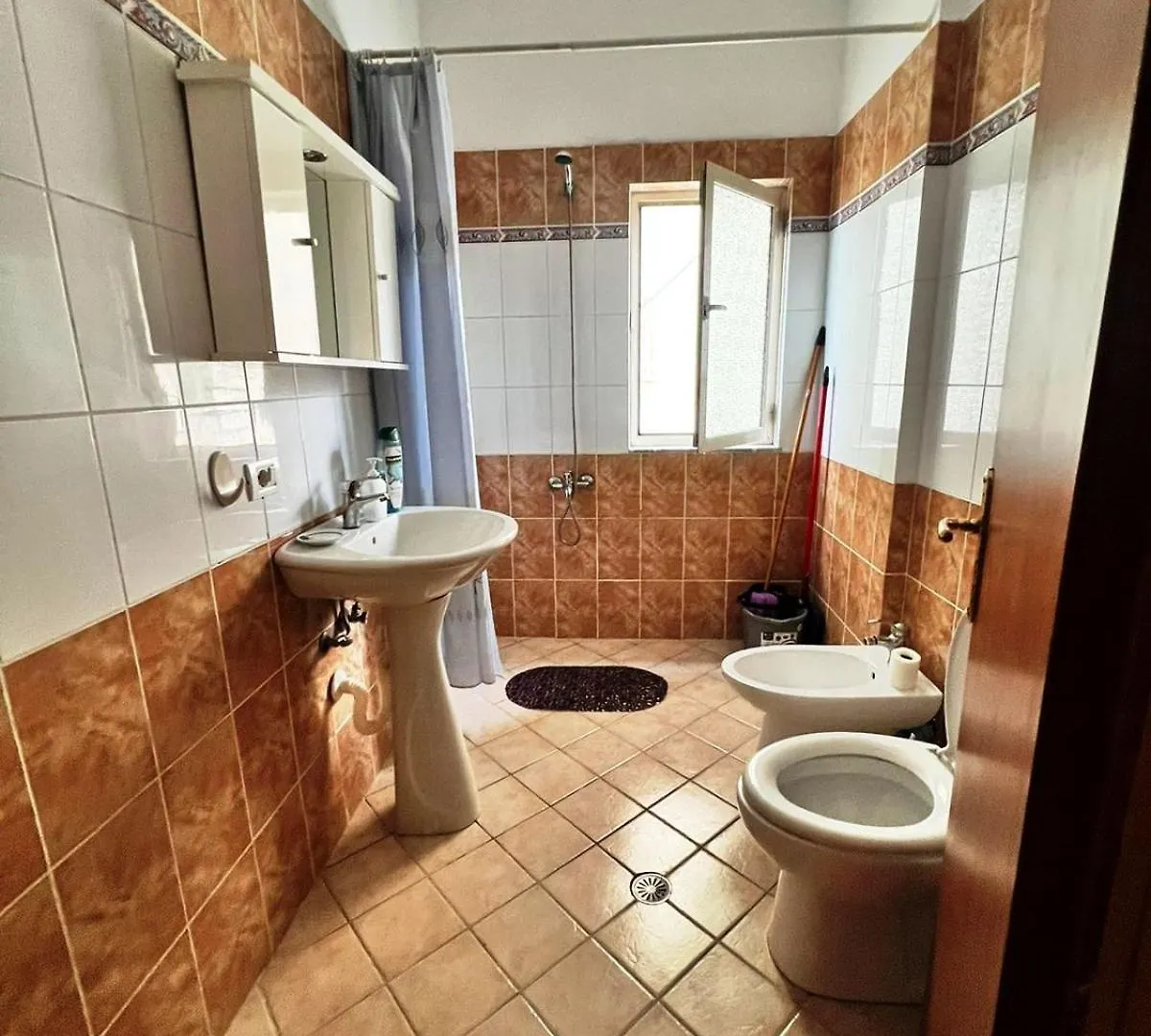 Friend & Family Apartment Himarë 0*,